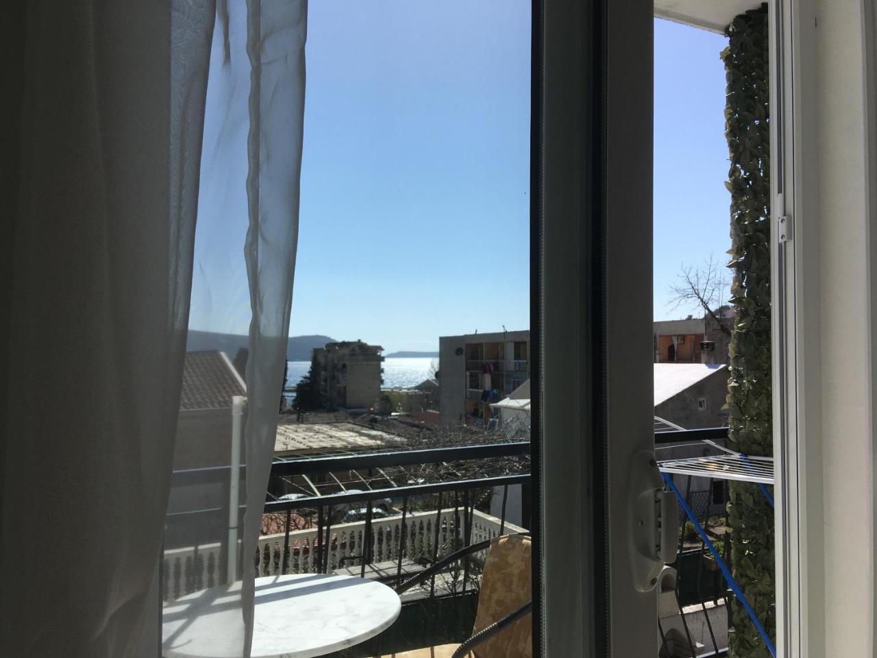 Nicholas Apartment ヘルツェグ・ノヴィ エクステリア 写真